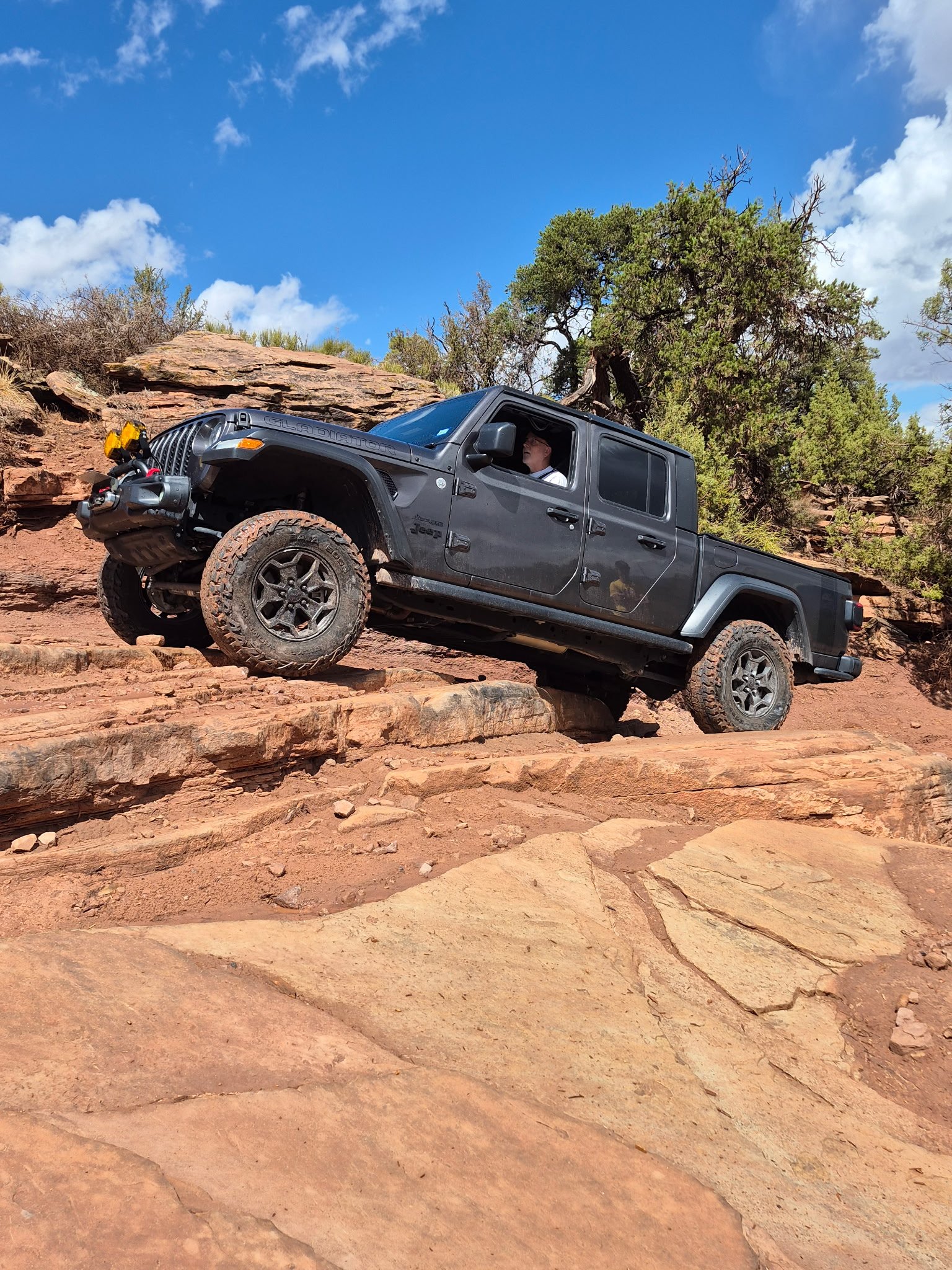 2020 Jeep Gladiator Rubicon-esq photo